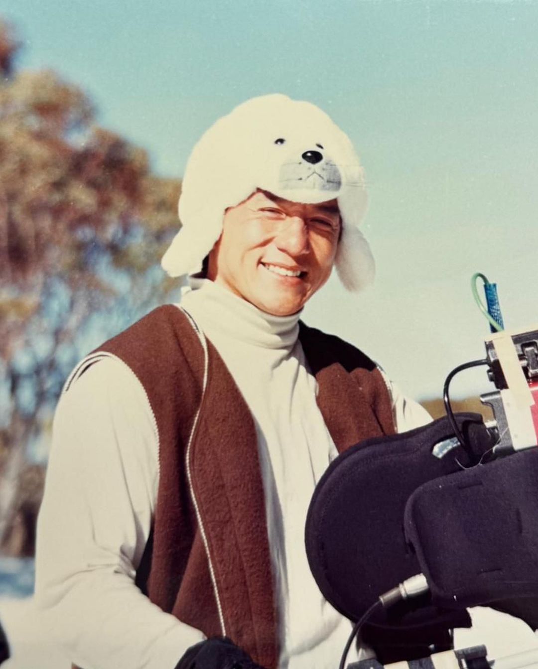 Jackie Chan a împlinit 70 de ani. Mesajul transmis de legendarul actor: „A fi capabil să îmbătrânești este un noroc”