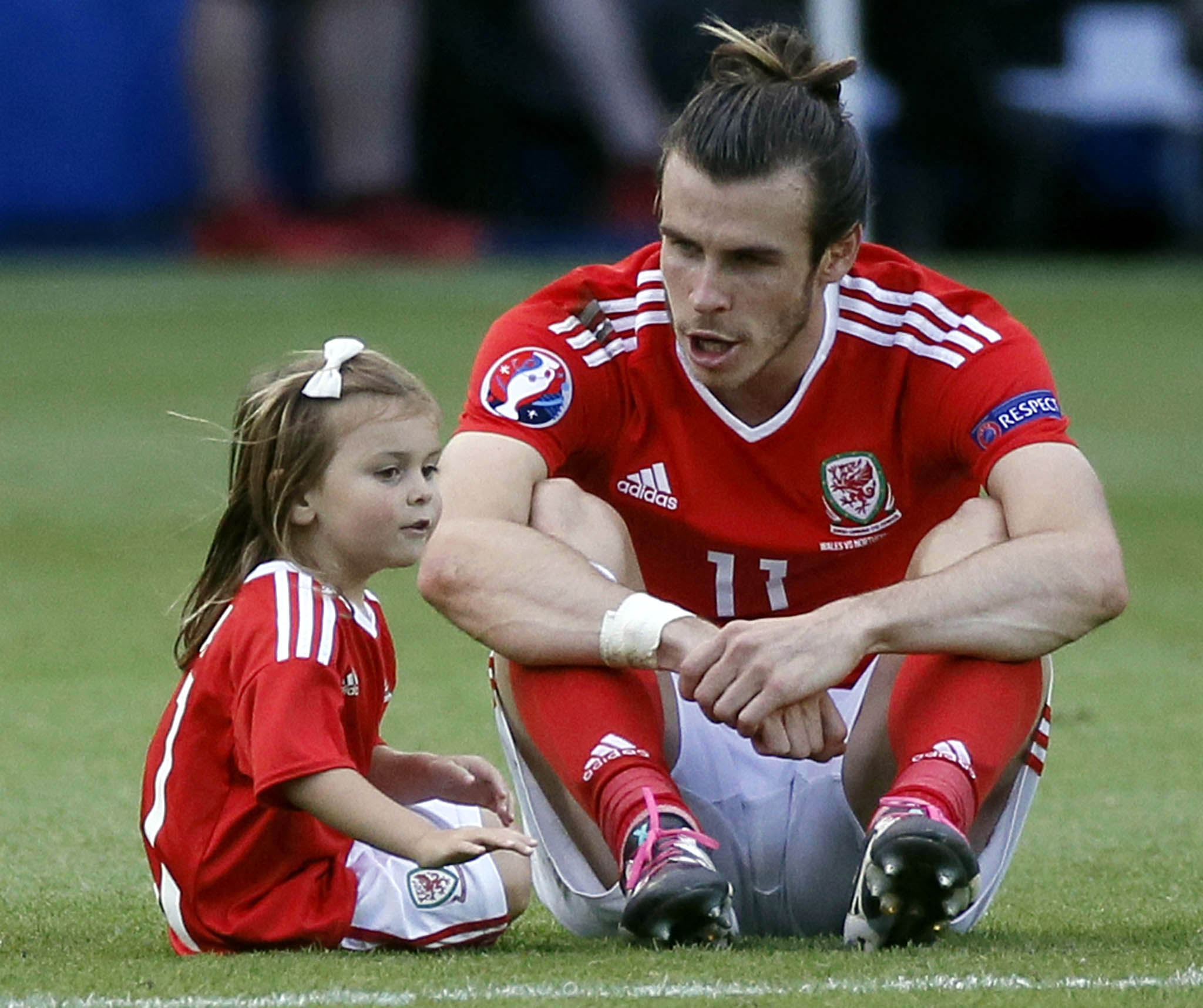 Fabulos. Cum a petrecut Gareth Bale cu fiica sa în vârstă de trei ani după calificarea Țării Galilor în ”sferturi” | GALERIE FOTO&VIDEO