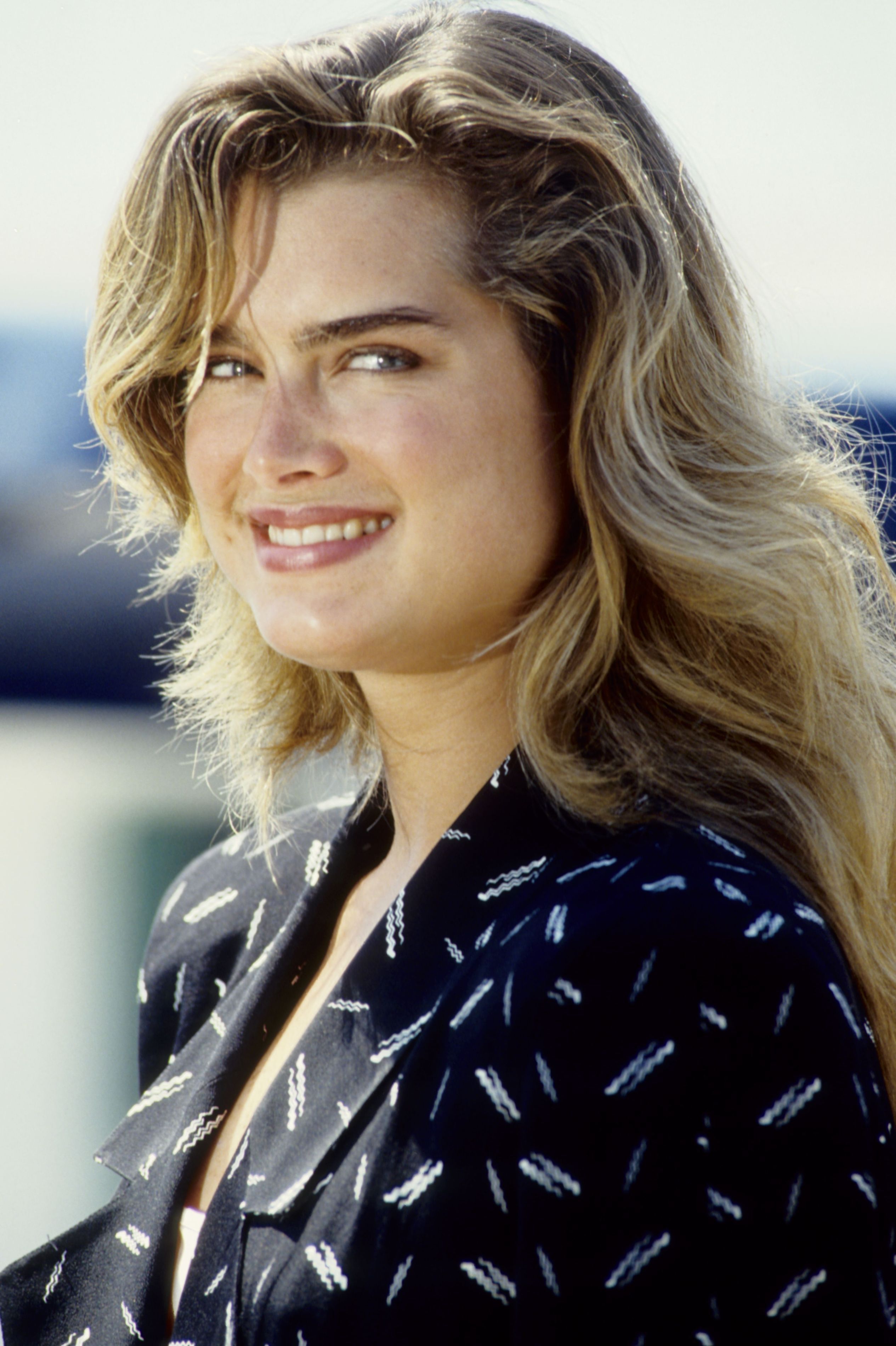 Actrița Brooke Shields a dezvăluit cine este vedeta cu care și-a pierdut virginitatea: „După ce s-a terminat, am fugit goală pe coridor, iar el a alergat după mine”
