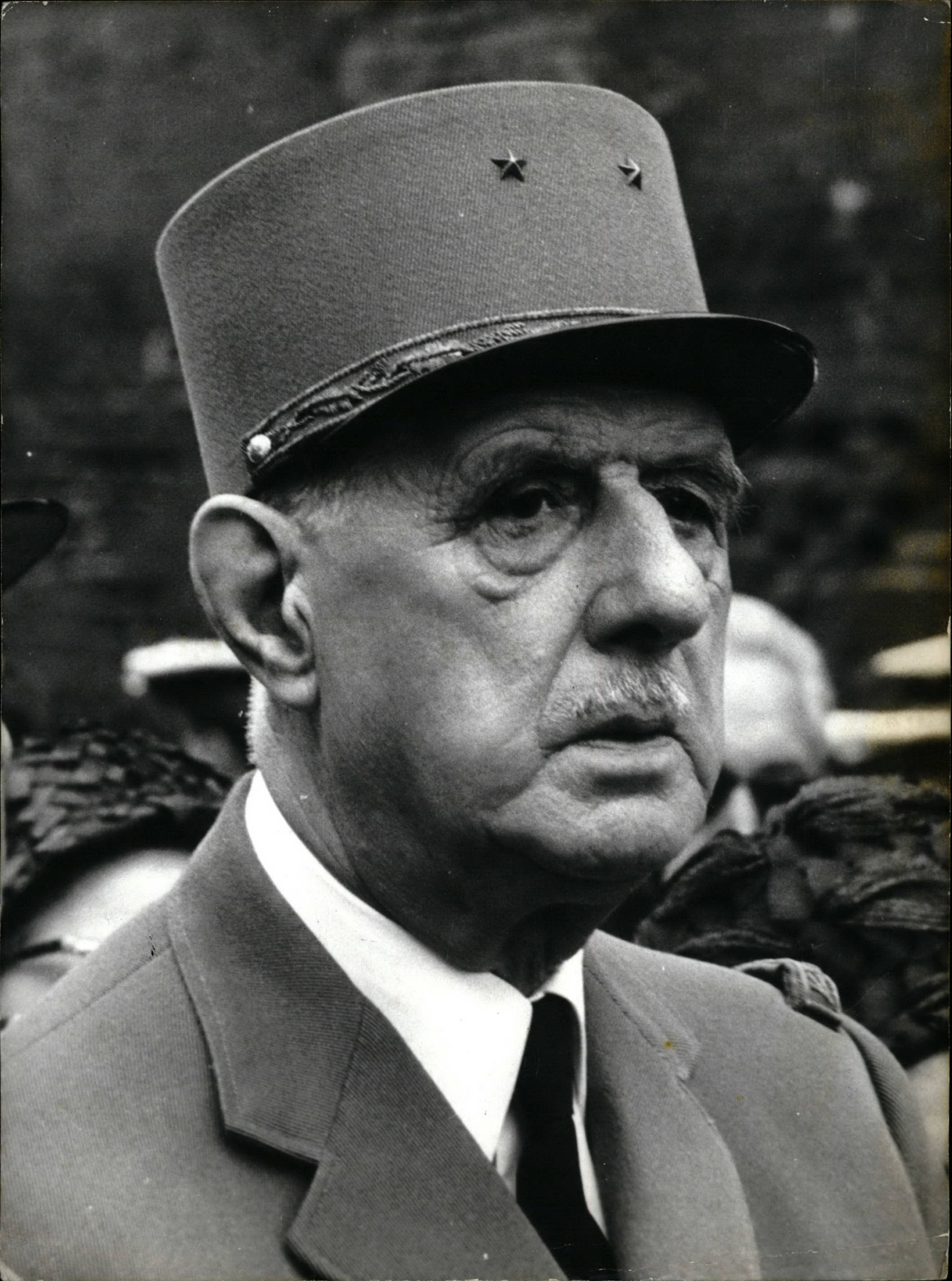 La istoricul Laurent de Gaulle, strănepotul lui Charles de Gaulle, la hanul deschis în Valmondois, în casa părintească: „Generalul a fost în această grădină, la nunta părinților mei”