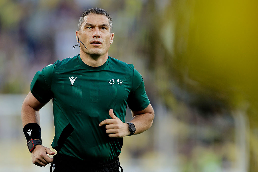 A gyűlölködő román klubtulajdonos megint nyilvánosan kritizálta a magyar focibírót: „Hogy lehet így mérkőzést vezetni?”