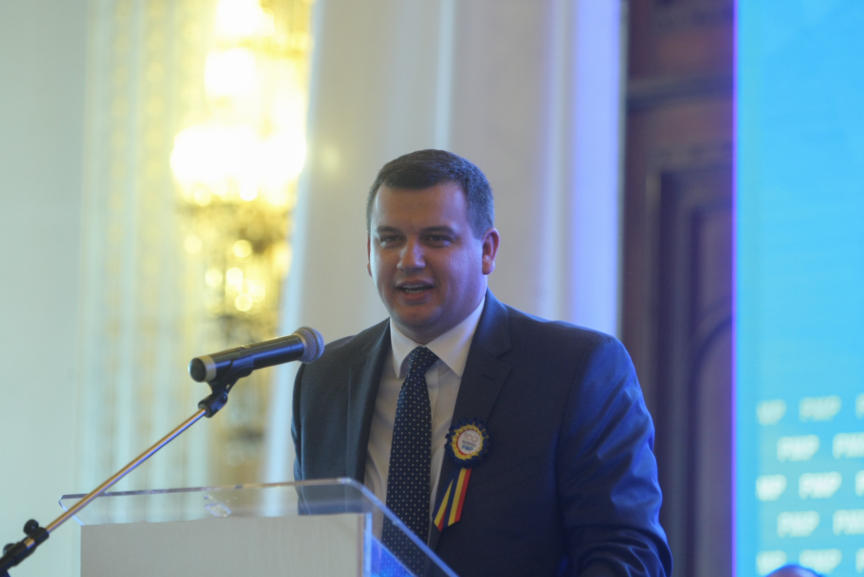 Schimb de replici dur între Turcescu și Băsescu, la Congresul PMP: ”M-aş fi aşteptat să rămâneţi la cârmă”/ ”Un căpitan are și el o licență care expiră” (VIDEO)