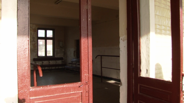 Paragină în fostele gări regale din Argeș și Dâmbovița, înainte de înmormântarea Regelui Mihai