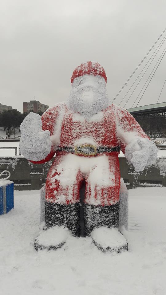 FOTO/ Ninsoare în București! Cum va fi vremea în weekend în Capitală