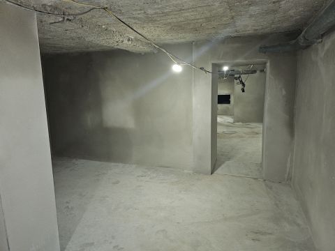 Mélységi rekorder: horror áron kínálnak egy pincét a XV. kerületben: bunker vagy luxusklub?