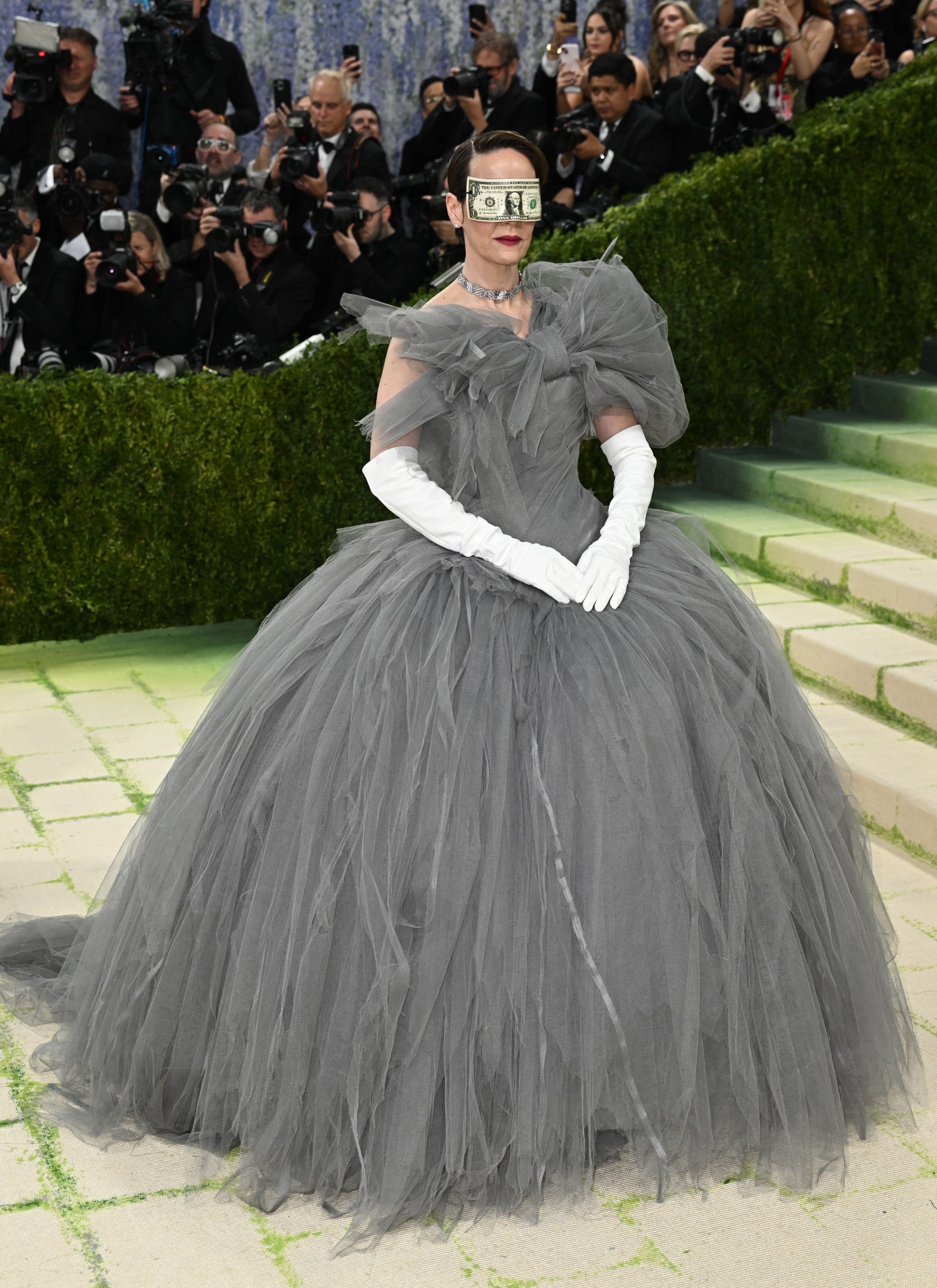 Vedete pe „covorul pietruit” la Met Gala 2026. De la rochii impresionante la alegeri controversate