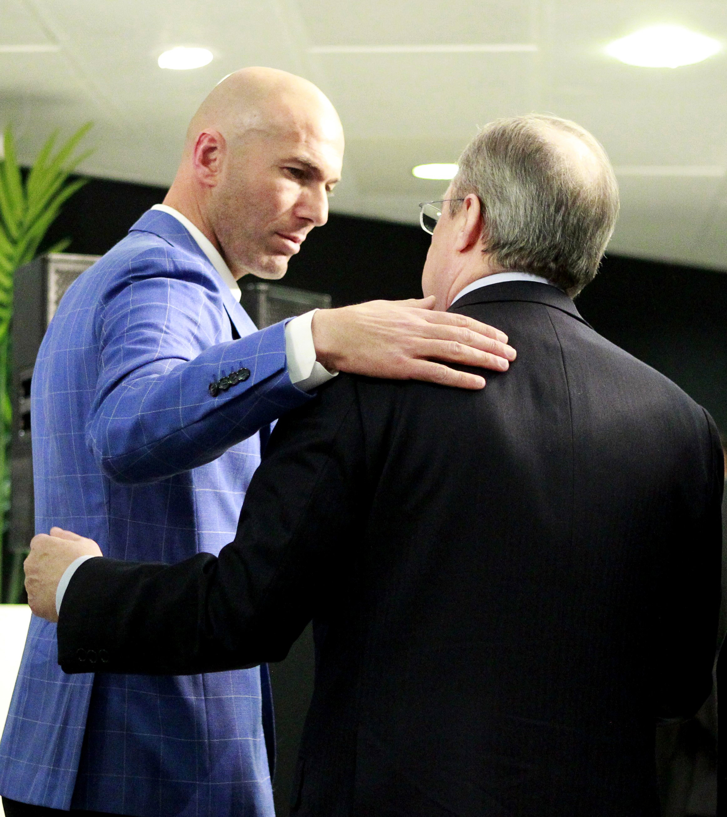OFICIAL Zinedine Zidane a plecat de la Real Madrid. ”Am luat decizia să nu merg mai departe”. Explicațiile lui Zizou | FOTO&VIDEO