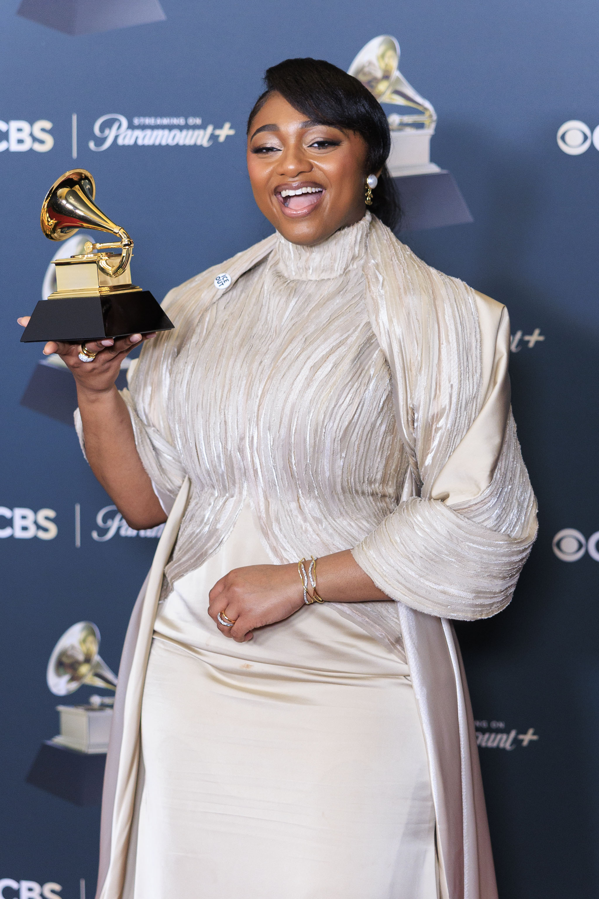 Vedete pe covorul roșu la Premiile Grammy 2026.  Rochii spectaculoase și alegeri controversate