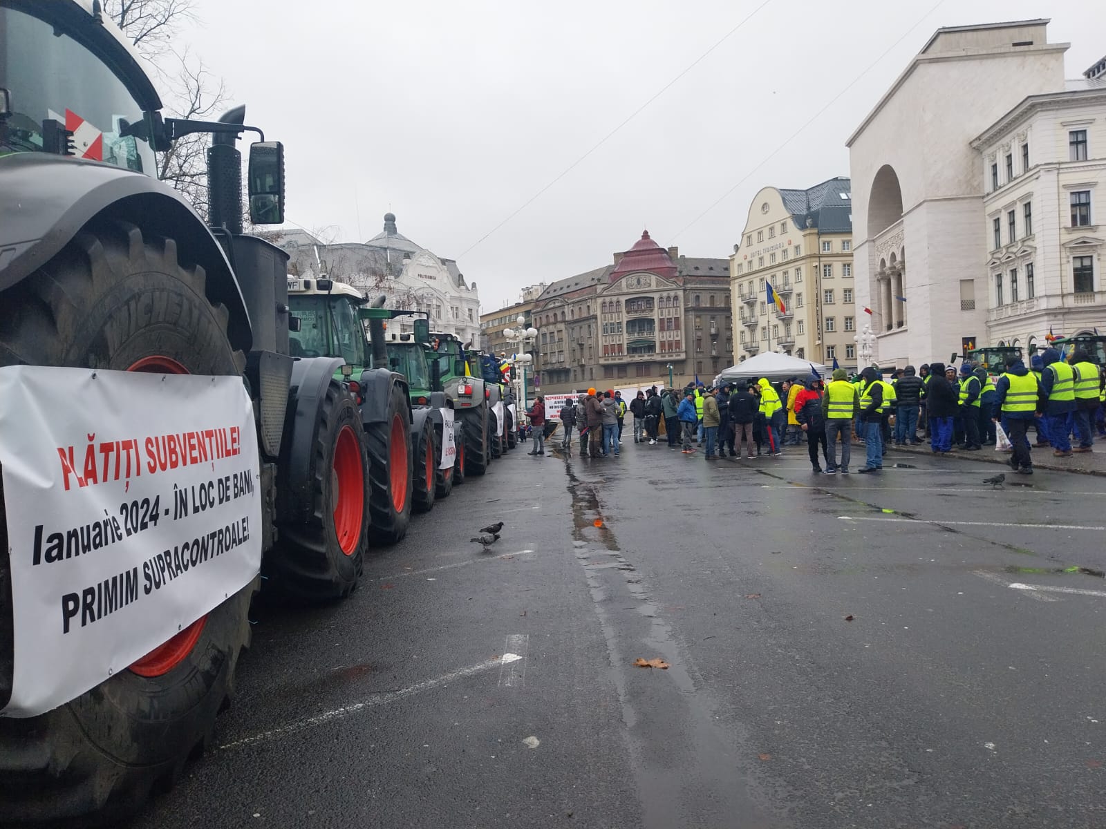 Protestele fermierilor și transportatorilor, ziua 10: Traficul a fost blocat pe Autostrada București-Ploiești. Nicușor Dan anunță cum se va desfășura manifestația din București