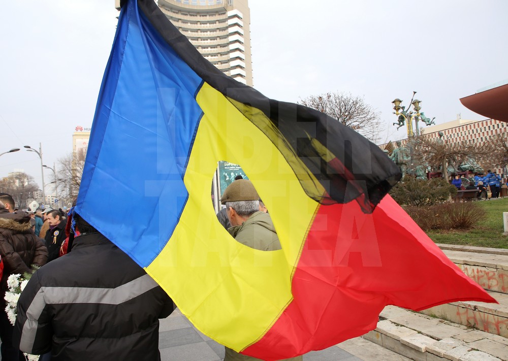 Preşedintele Iohannis a participat la ceremonia dedicată victimelor Revoluţiei, în Piaţa Universităţii / FOTO&VIDEO