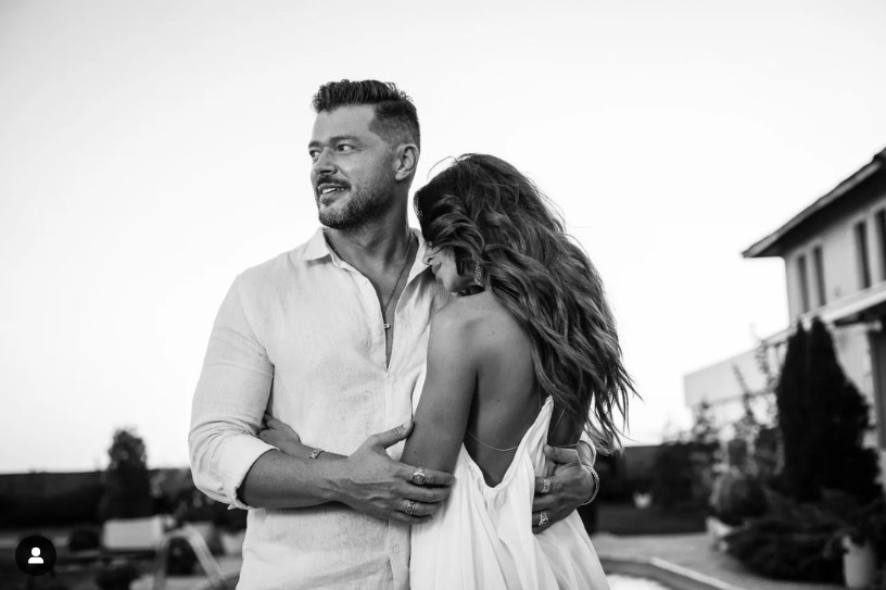 Imagini cu Victor Slav și Selina îmbrăcați în mire și mireasă. Ce spunea prezentatorul despre căsătoria cu iubita sa