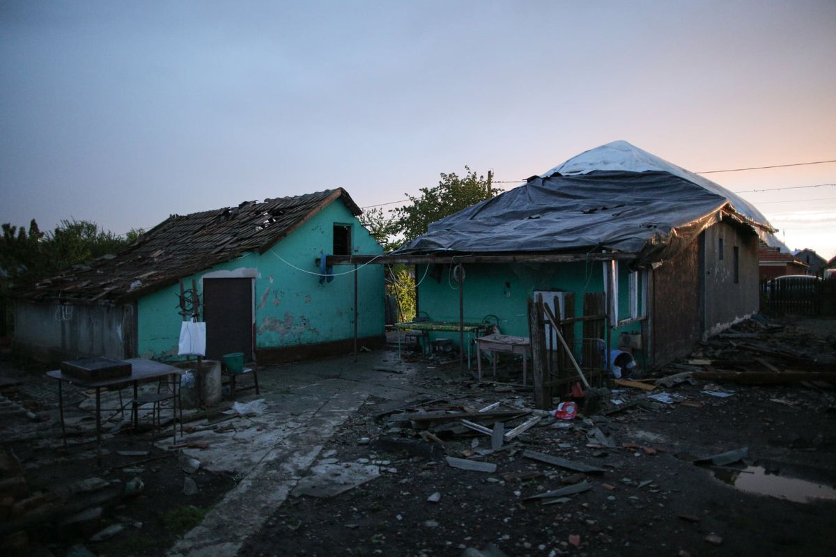 Reporterii Libertatea au surprins primele imagini cu casele distruse de tornada din Drajna! Cel puțin 14 gospodării afectate de fenomenul meteo extrem