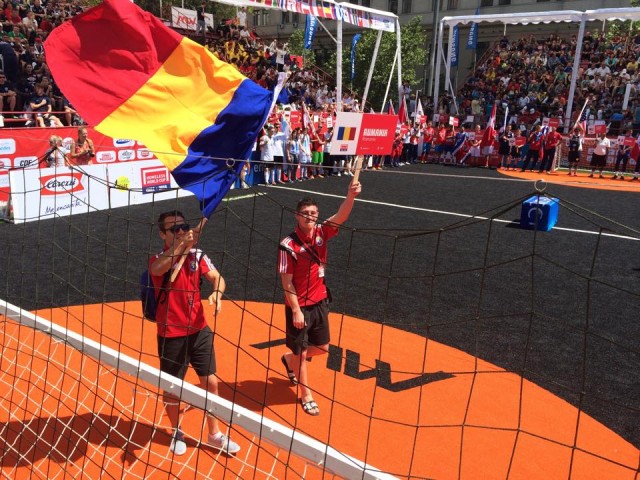 Nu am avut bani pentru Homeless World Cup, ”am împrumutat” un om al străzii din Chile!