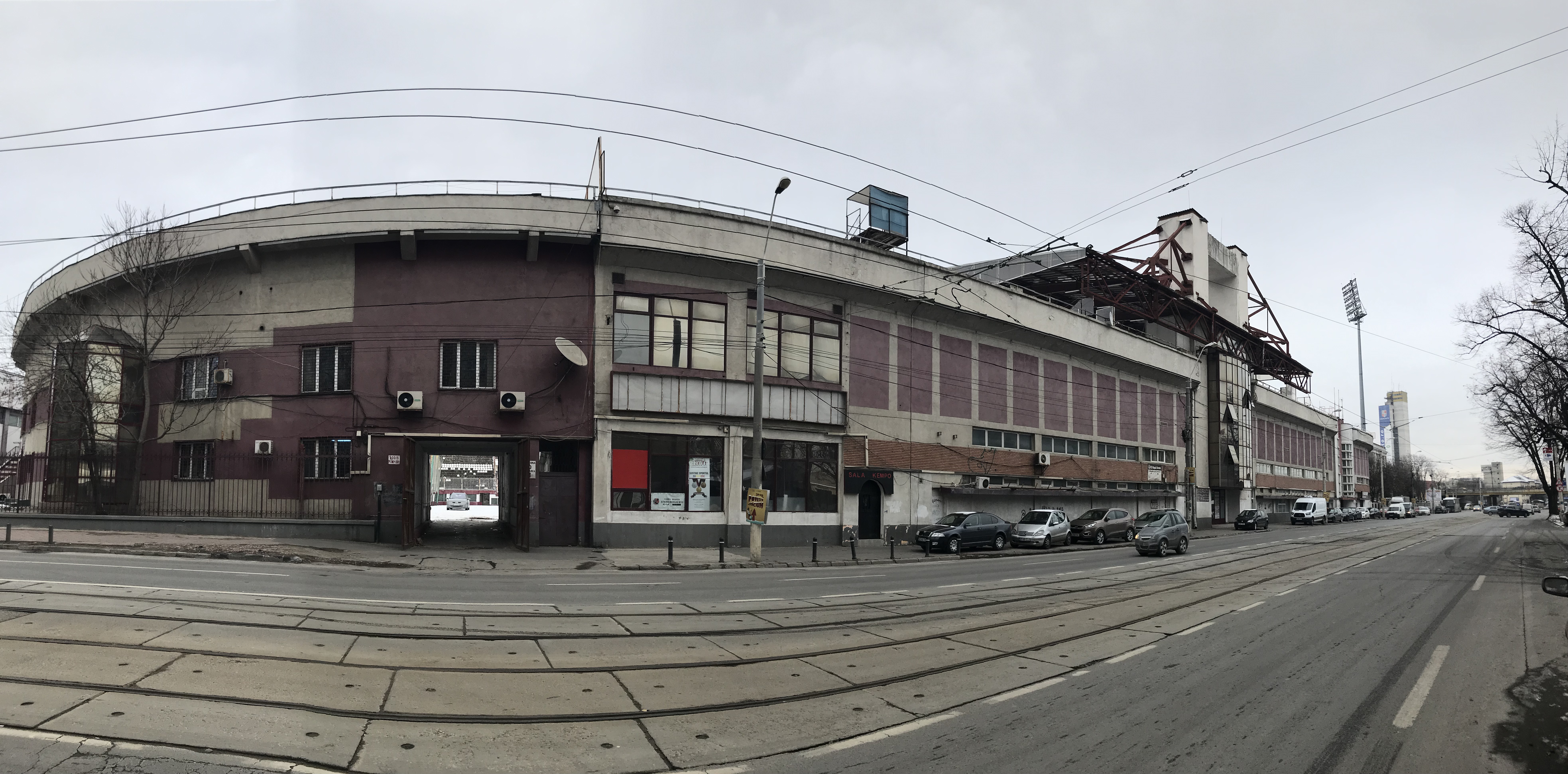 FOTO | Stadionul Giulești, demolat pe repede înainte pentru CE 2020! Au intrat buldozerele