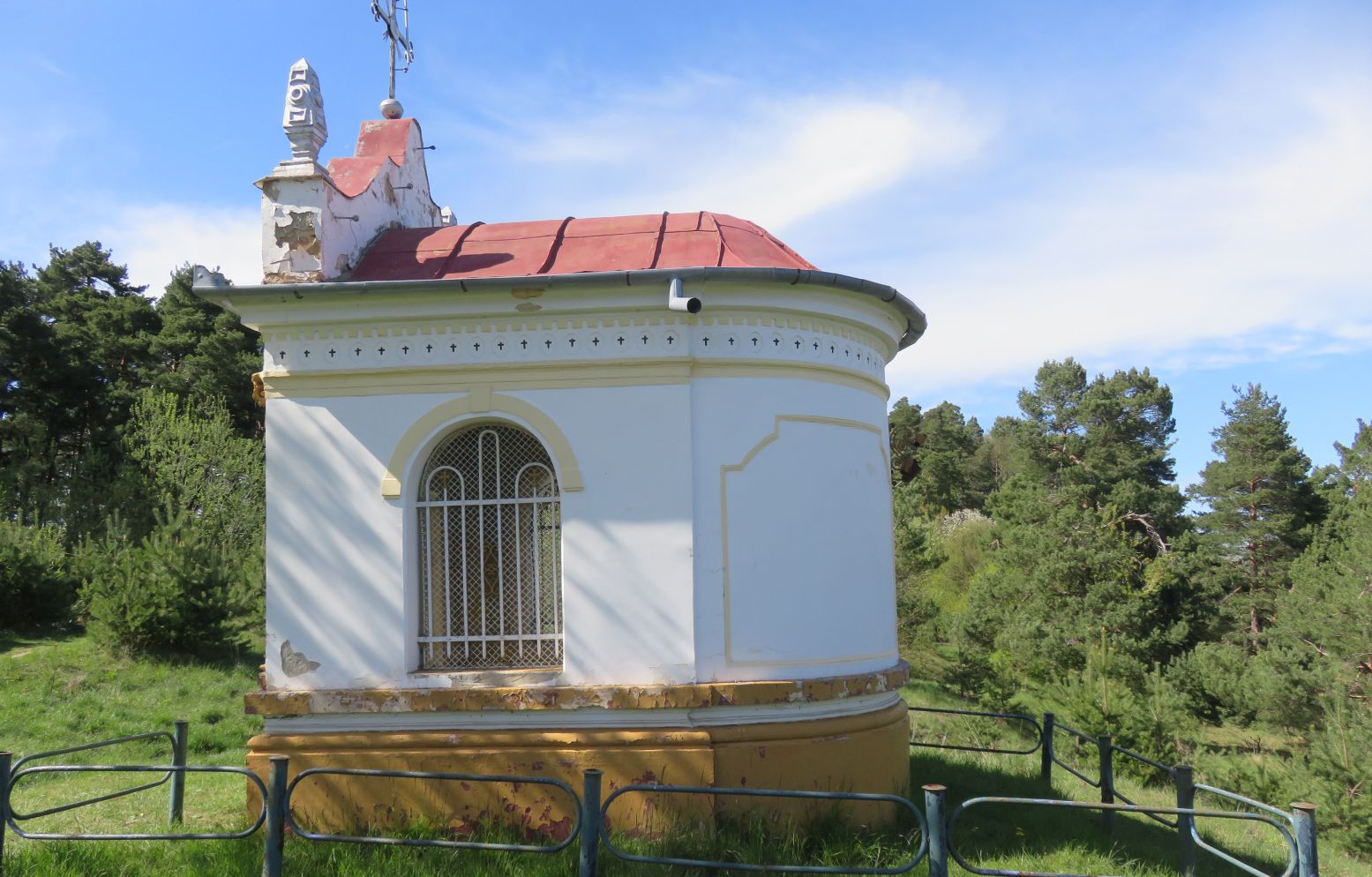 Zece troițe istorice din Șcheii Brașovului, vechi de sute de ani, restaurate cu fonduri europene de aproape două milioane de euro
