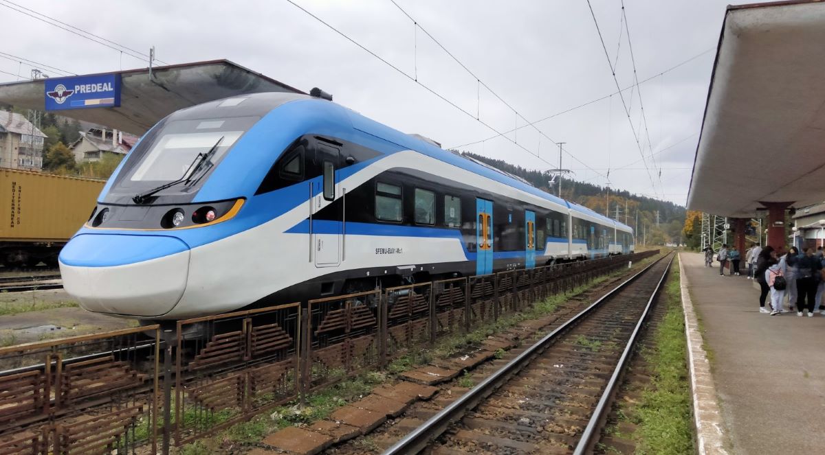 Primul tren electric chinezesc de mare viteză care va circula în România a fost lansat în probe | VIDEO
