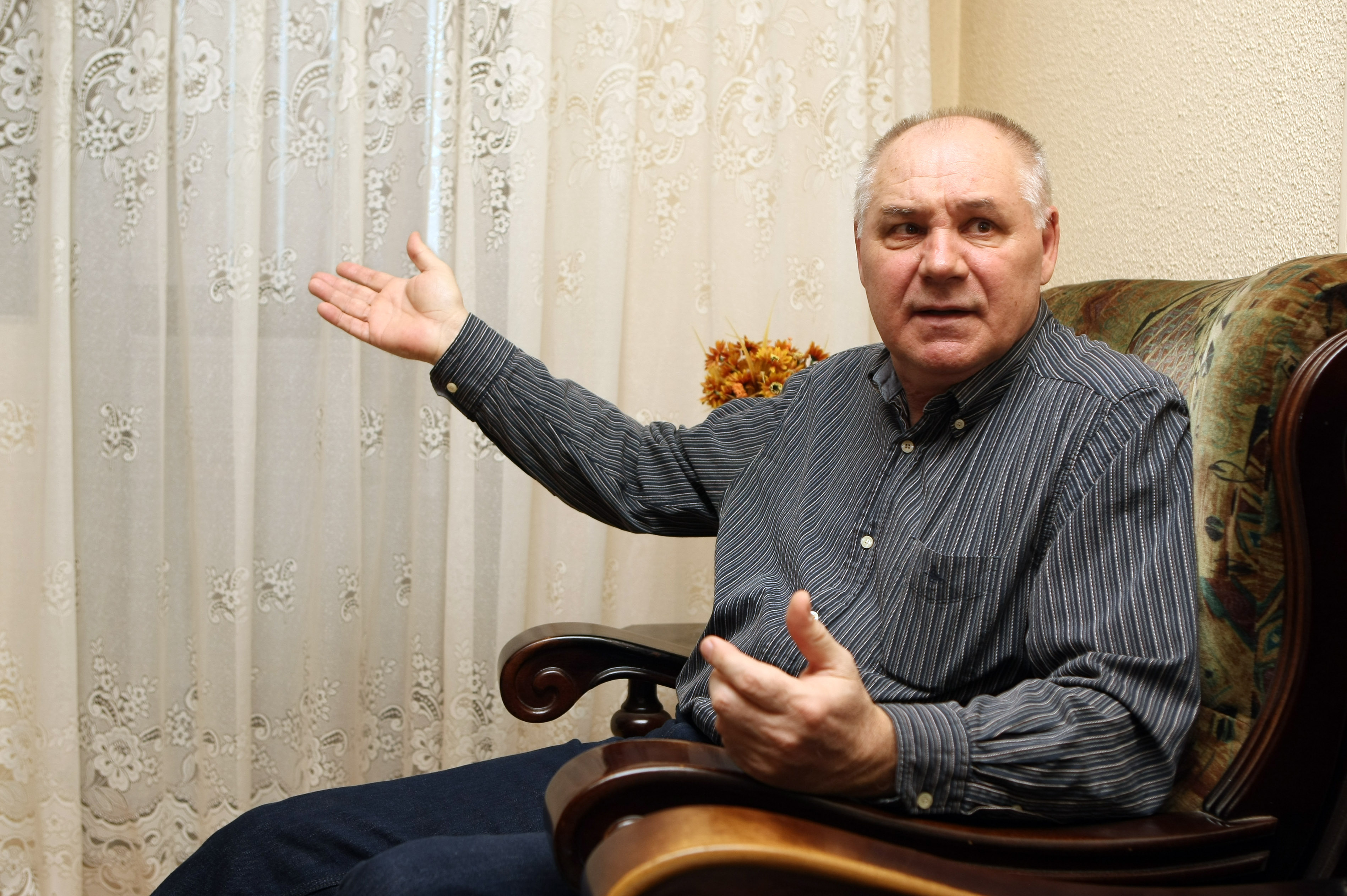 Fotbalistul Stelei, Adrian Ionescu: ”Steaua adevărată e cea care joacă acum!”. Cine dribla mai bine decât Messi și azi ar fi costat 120.000.000 de euro!” | VIDEO