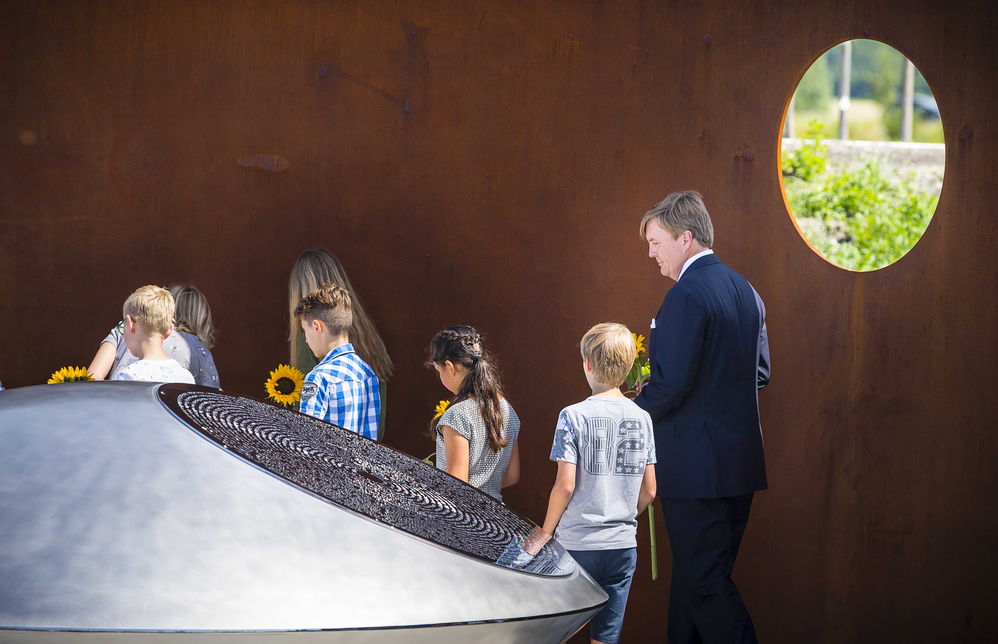 Memorial pentru victimele zborului MH17, la trei ani după ce avionul a fost doborât în estul Ucrainei
