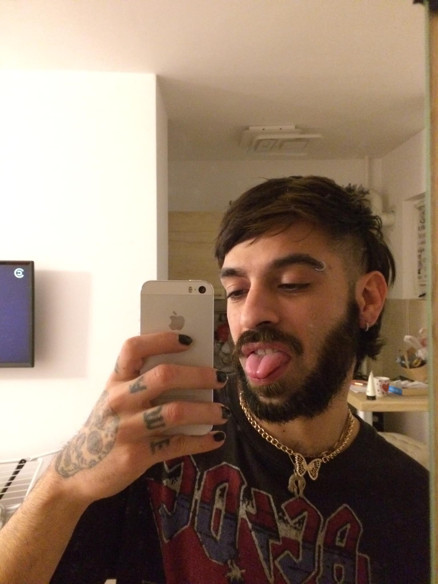 Unde s-a angajat fiul adoptiv al Luminiței Anghel. David Pușcaș cerea bani pe internet să-și plătească chiria: „Altfel o să dorm pe străzi”