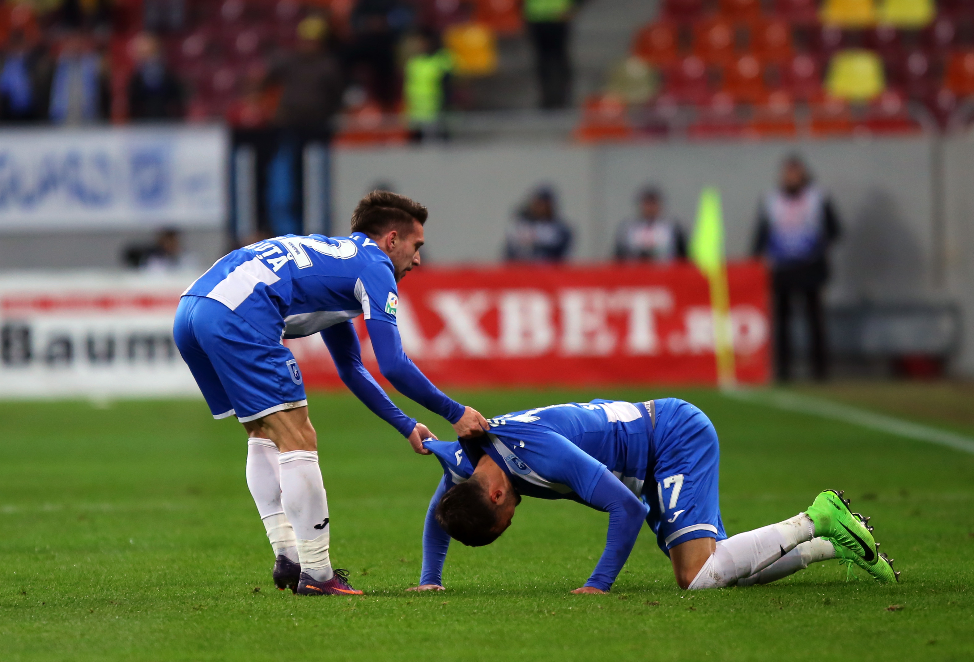 Liga 1, etapa a 25-a: Dinamo - CSU Craiova 2-1. ”Dublă” Nemec. Trei bare ale oltenilor într-un minut! Gol Gustavo, după penalty-ul ratat de Ivan. Fotbal-șampanie!/ FOTO&VIDEO