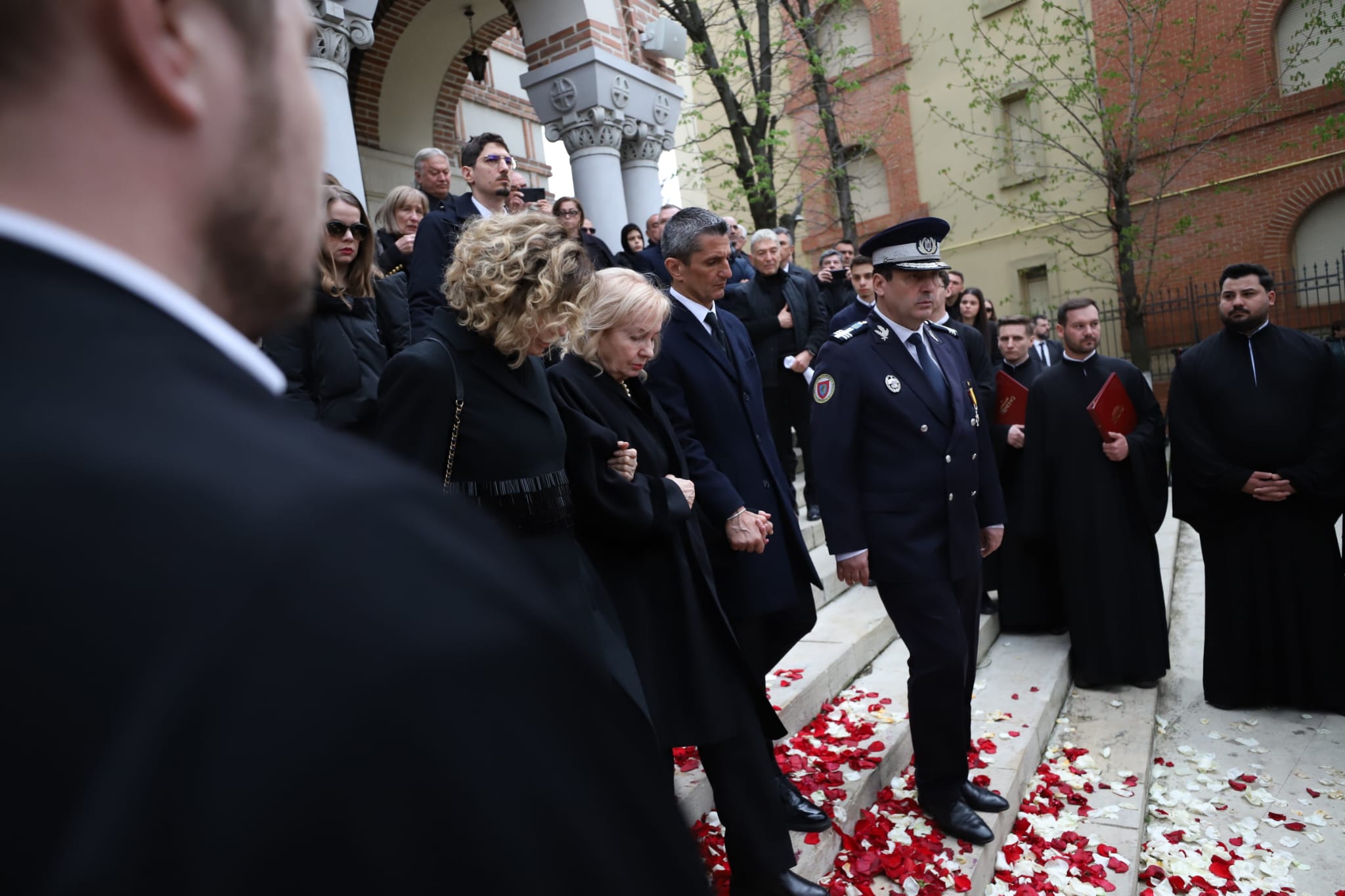 Mircea Lucescu, condus pe ultimul drum. A fost înmormântat la Cimitirul Bellu
