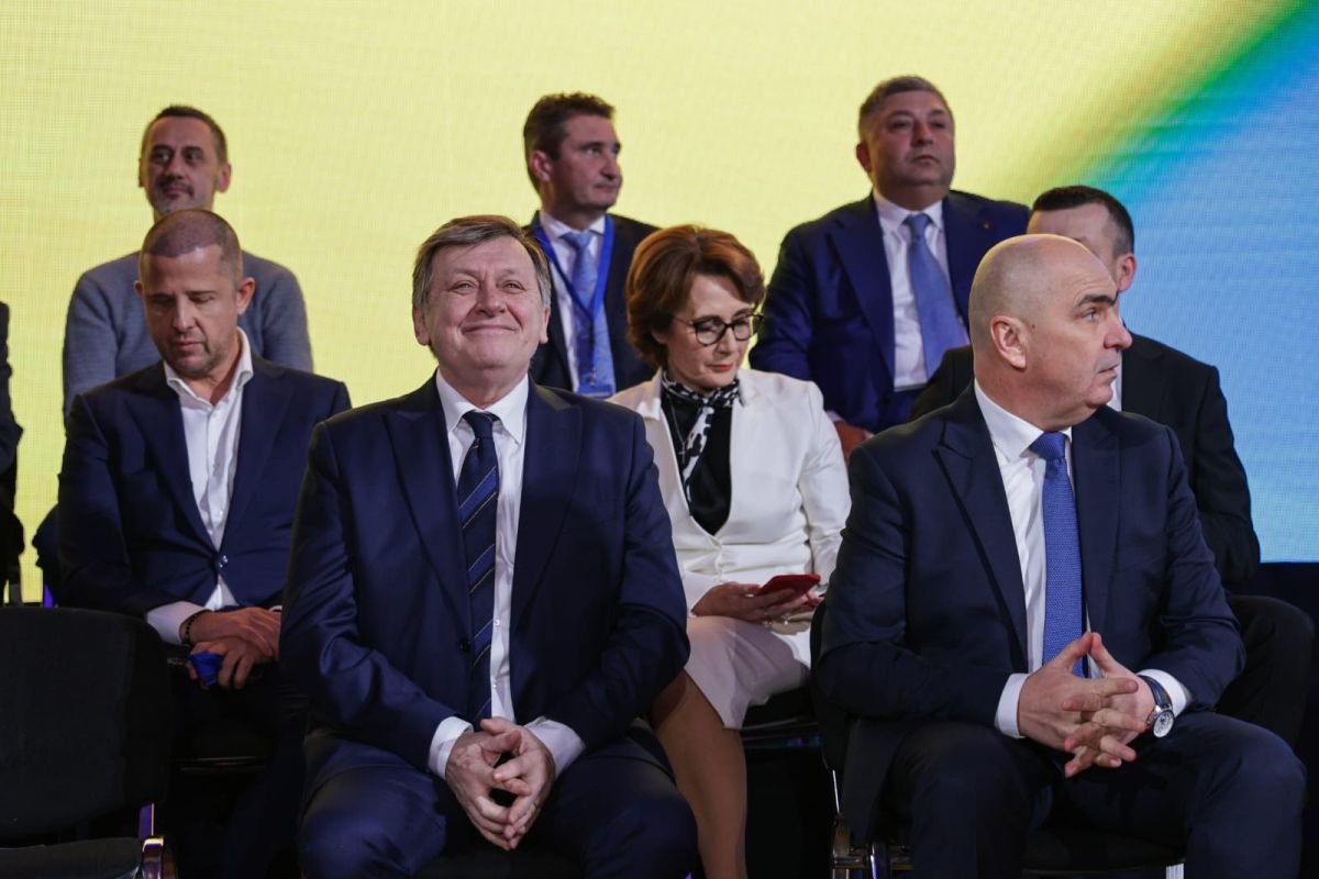 Crin Antonescu e oficial și candidatul PNL la alegerile prezidențiale din 2025