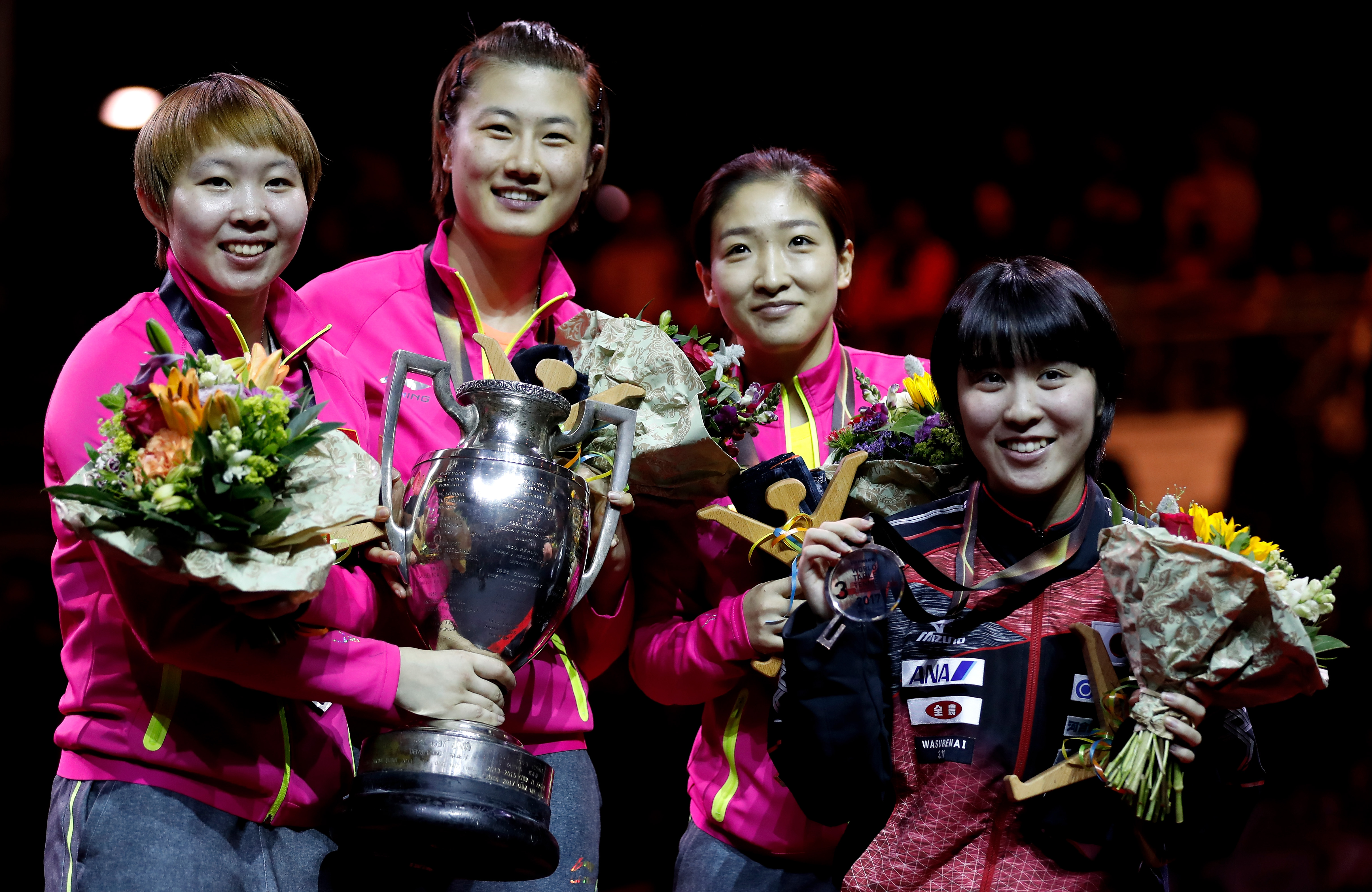 Chinezii au câștigat două titluri la Campionatul Mondial de tenis de masă. Japonezii au luat un aur. Copilul-minune, eliminat în sferturi