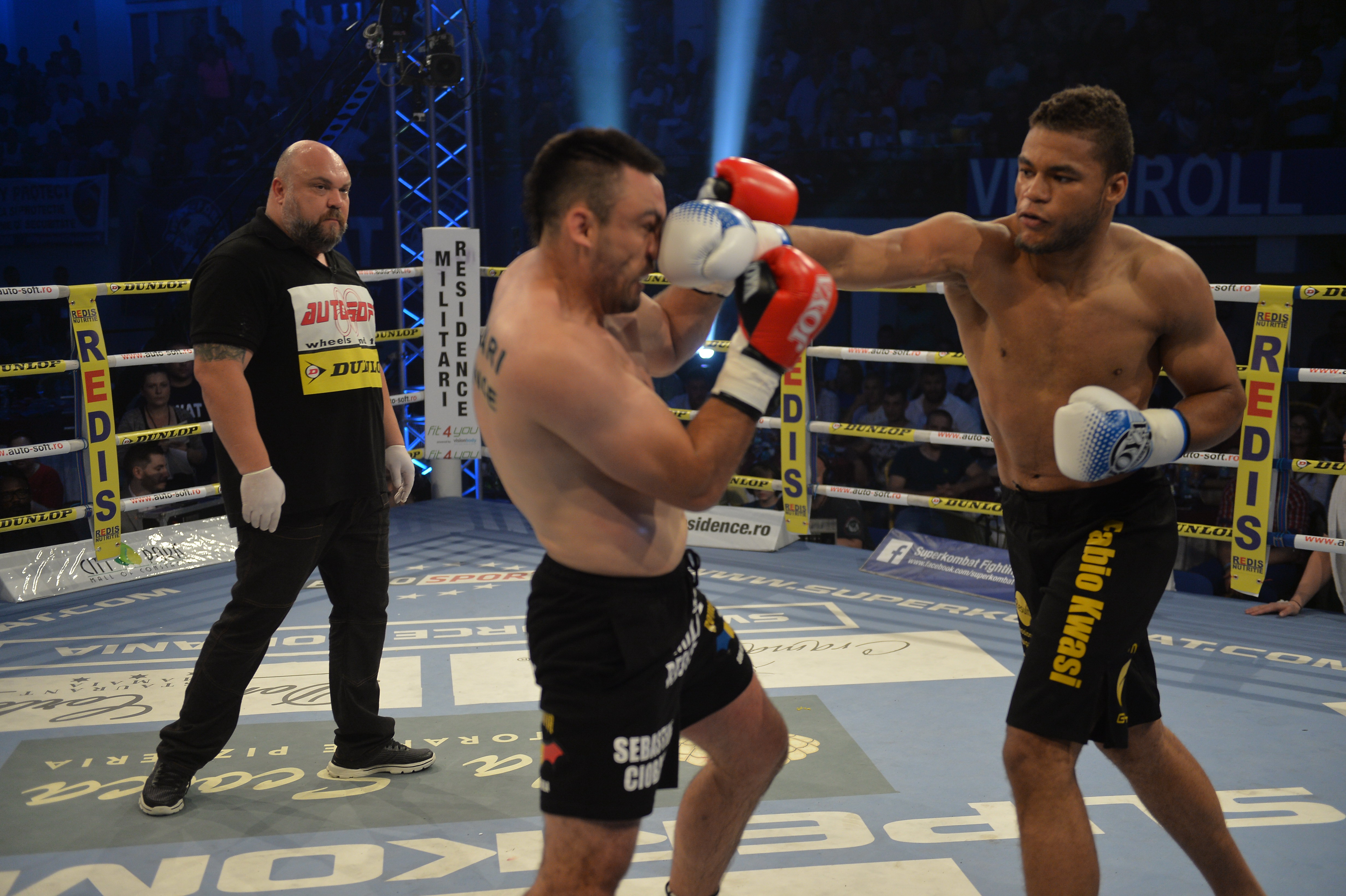 SUPERKOMBAT CONSTANȚA: Cătălin Moroșanu l-a distrus pe gigantul de 2,07 metri / REZULTATE & GALERIE FOTO & VIDEO