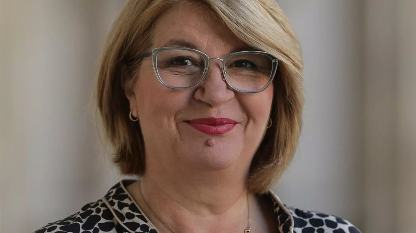 Cum se descurcă Magda Catone ca studentă în anul al II-lea, la Masterat, la Facultatea de Teologie: „Fac ce fac tinerii studenți, scriu pe foi veline, caiete studențești”