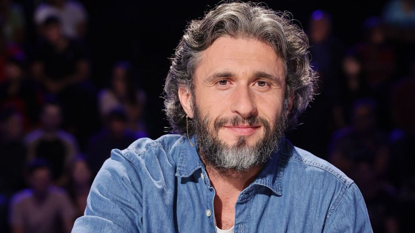 Ce a pățit Dragoș Bucur când a urcat pe scena unui festival de muzică: „Trebuie sa recunosc un lucru”