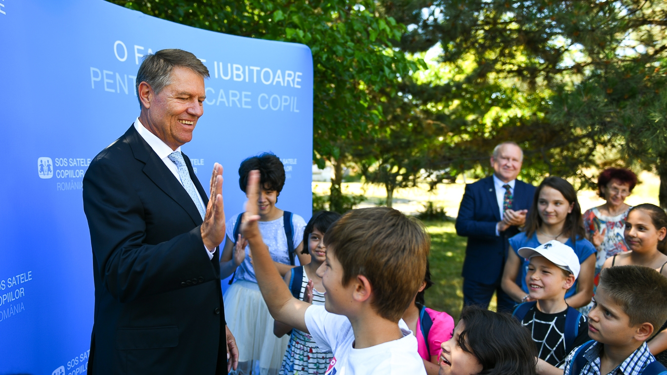 ANALIZĂ. Klaus Iohannis intră în cursa pentru al doilea mandat, în plin război cu PSD și sub amenințarea suspendării