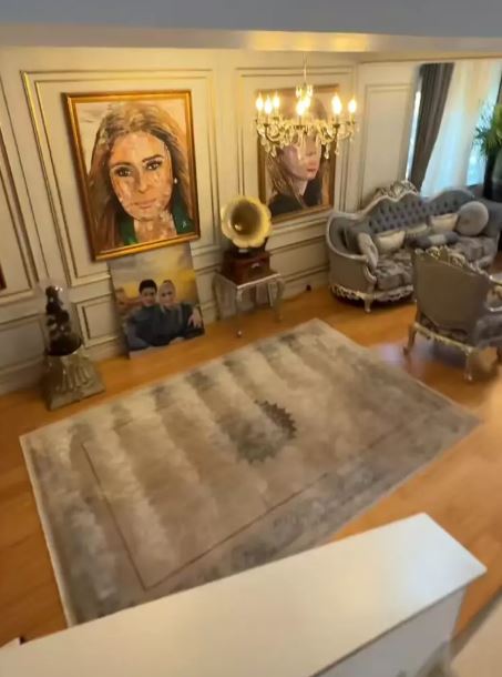 Imagini din vila cu 5 etaje a Anamariei Prodan. Vrea să își pună lift: „Arăbesc, turcesc, cum vreți voi, mie îmi place” VIDEO