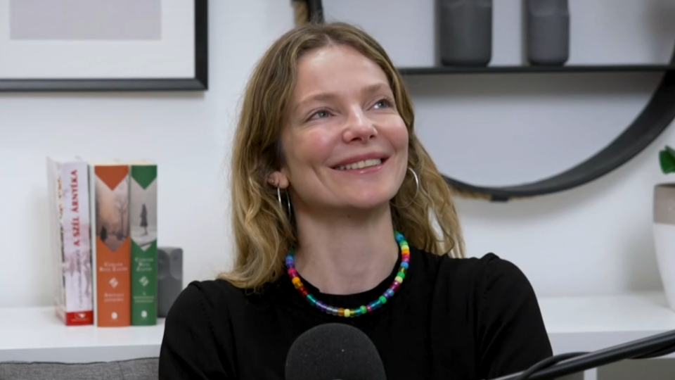 Mihalik Enikő a gazdagságról: "A bank hívott: Annyira sok a pénz a számládon..." - videó