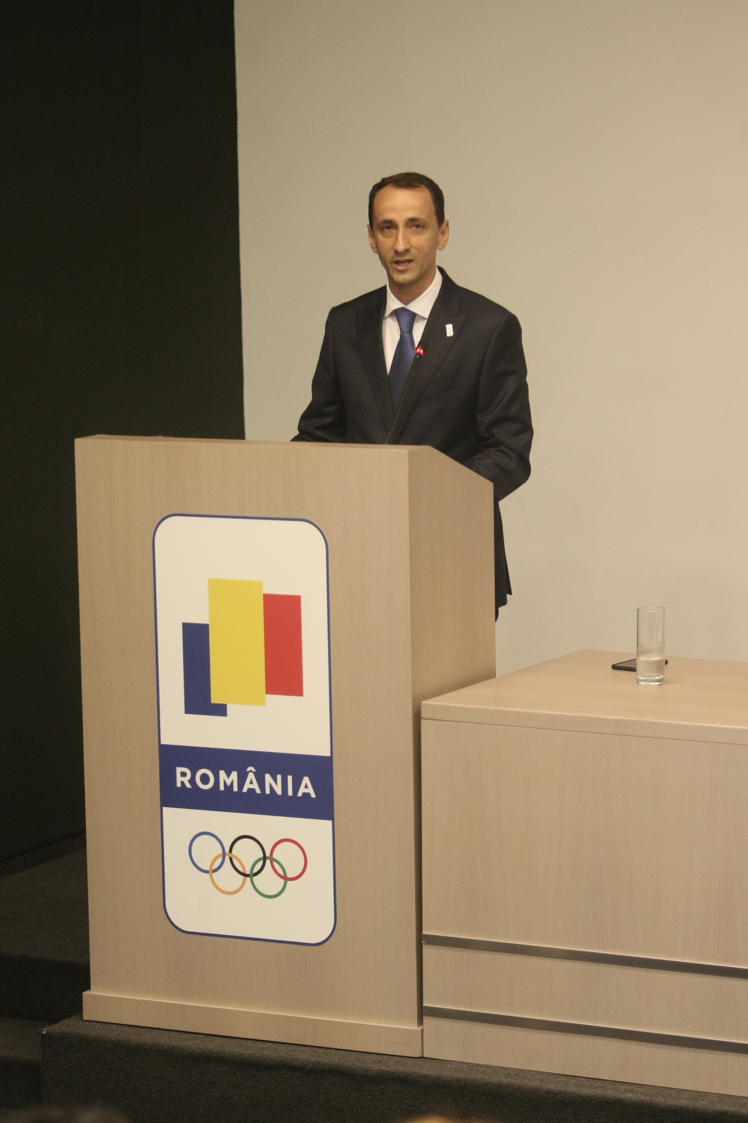 Președintele COSR, Mihai Covaliu, este mulțumit de noul echipament al olimpicilor: ”Dacă firma Peak e bună pentru NBA, e bună și pentru România”