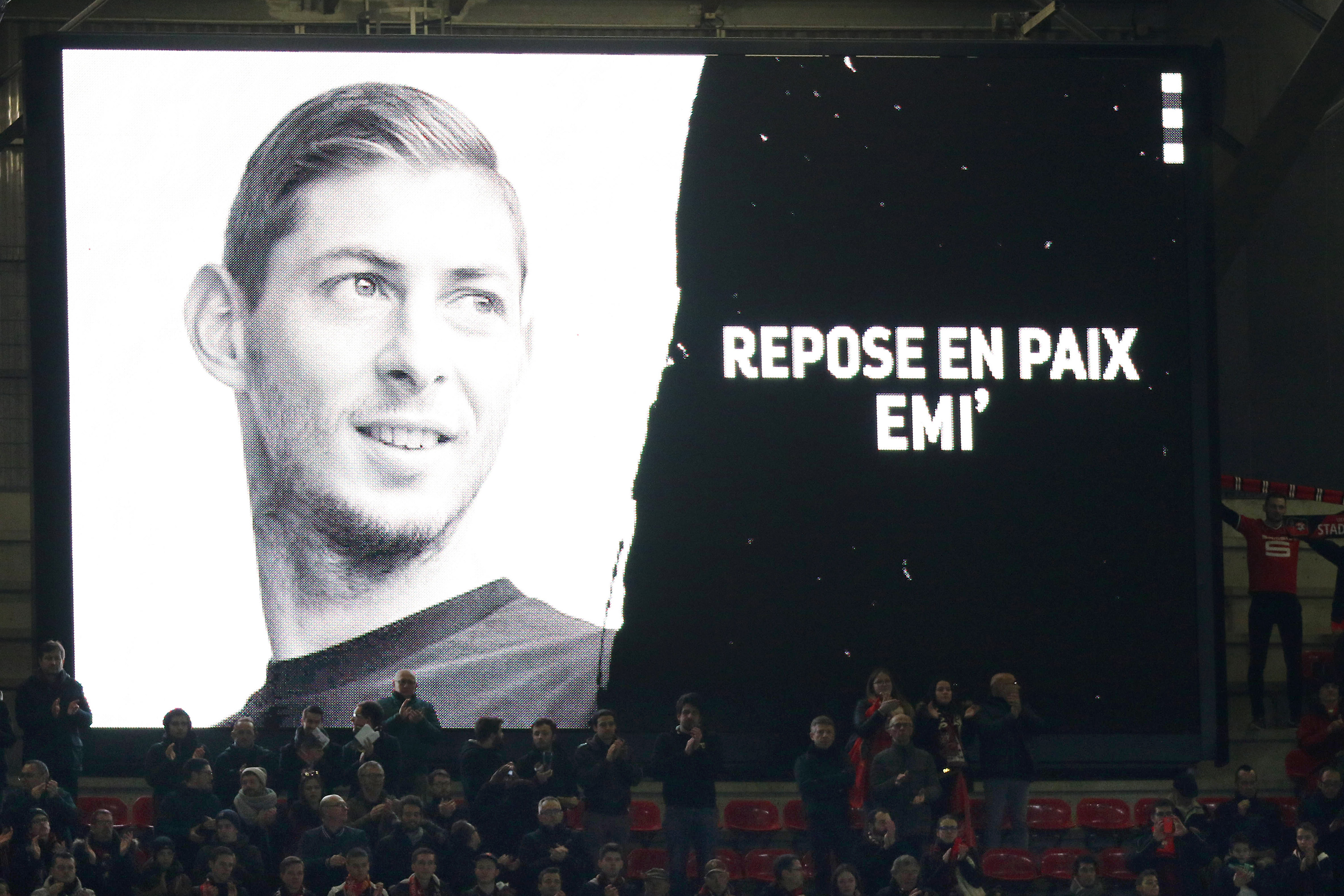 Trupul neînsufleţit al lui Emiliano Sala a ajuns în Argentina | GALERIE FOTO