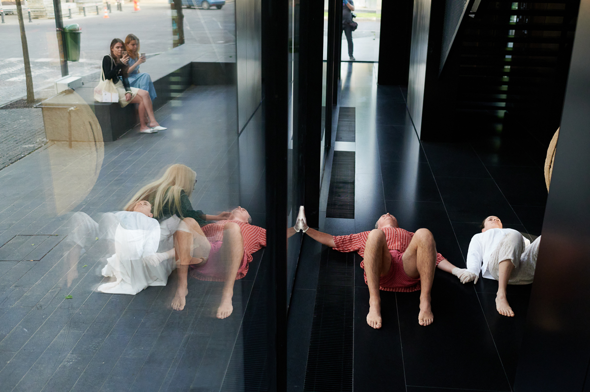 "Dans la MARe" la Muzeul de Artă Recentă. Coregrafii Andreea Belu şi Cosmin Manolescu au deschis stagiunea de dans contemporan