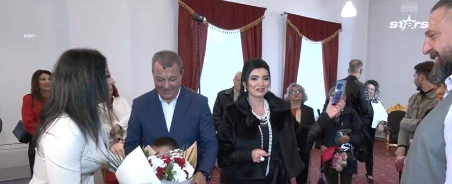 Adriana Bahmuțeanu și George Restivan s-au căsătorit. Cum au apărut cei doi la Starea Civilă. „Mama și-a dorit foarte mult să fiu măritată”