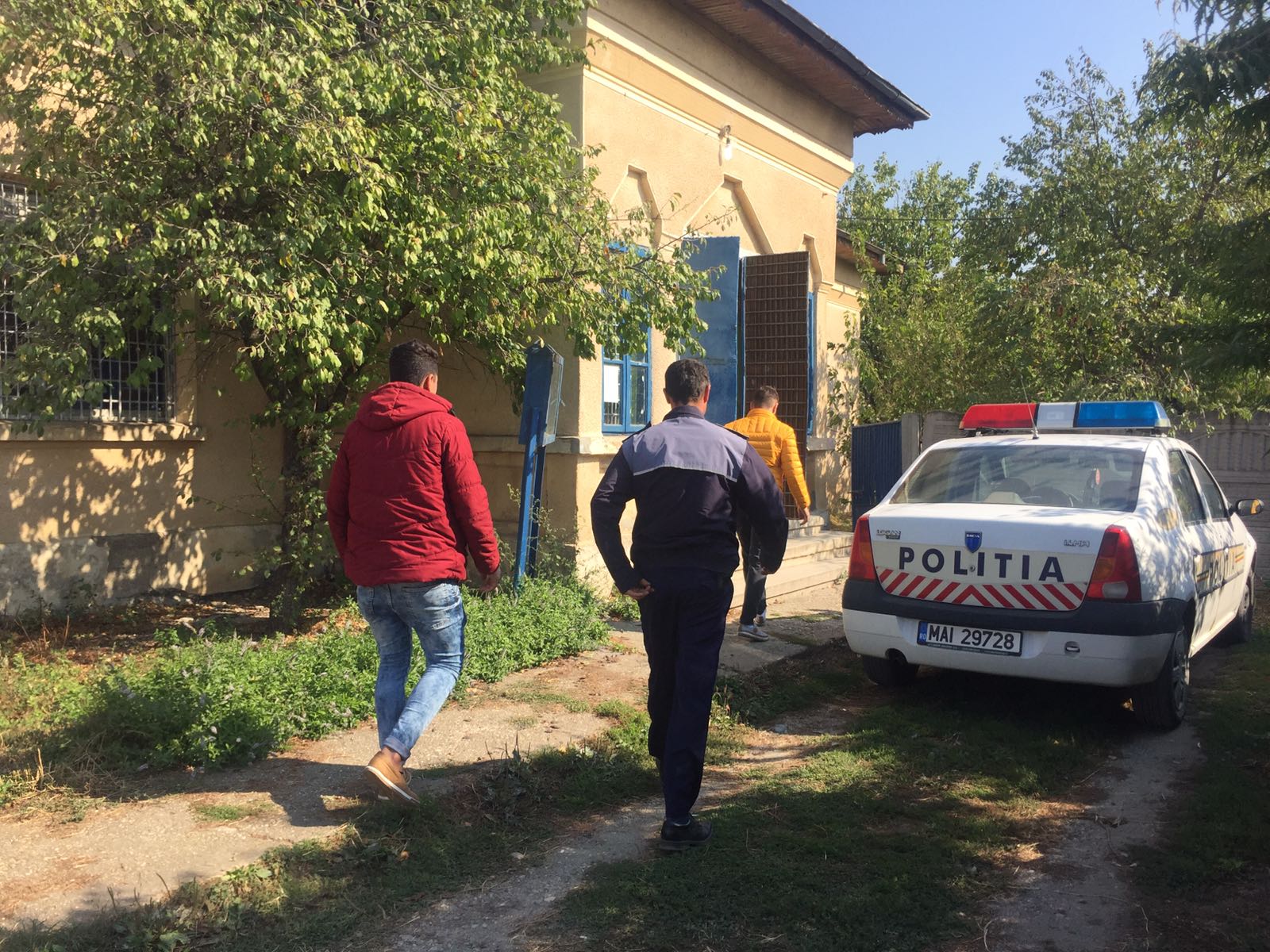 REPORTAJ: Povestea emoționantă a copilului găsit mort în Olt. Părăsit de mamă, muncea cu ziua și locuia cu tatăl, cu bunici și frați - FOTO