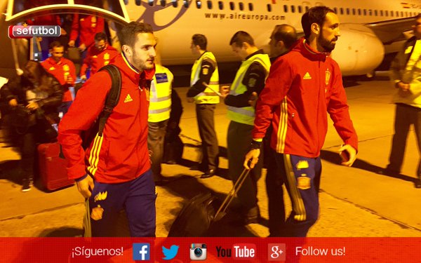 Amical de gală România - Spania (duminică, ora 21:45, TVR și Dolce Sport). Campionii mondiali și europeni au venit la Cluj-Napoca hotărâți să-și ia revanșa după înfrângerea administrată de tricolori în 2006, 0-1, la Cadiz. Azpilicueta ne avertizează: ”Vrem să câștigăm!”. Echipele probabile / GALERIE FOTO&VIDEO