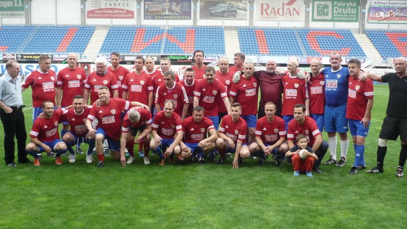 ”Regele” Hagi a revenit pe teren la 50 de ani! A făcut furori în Polonia