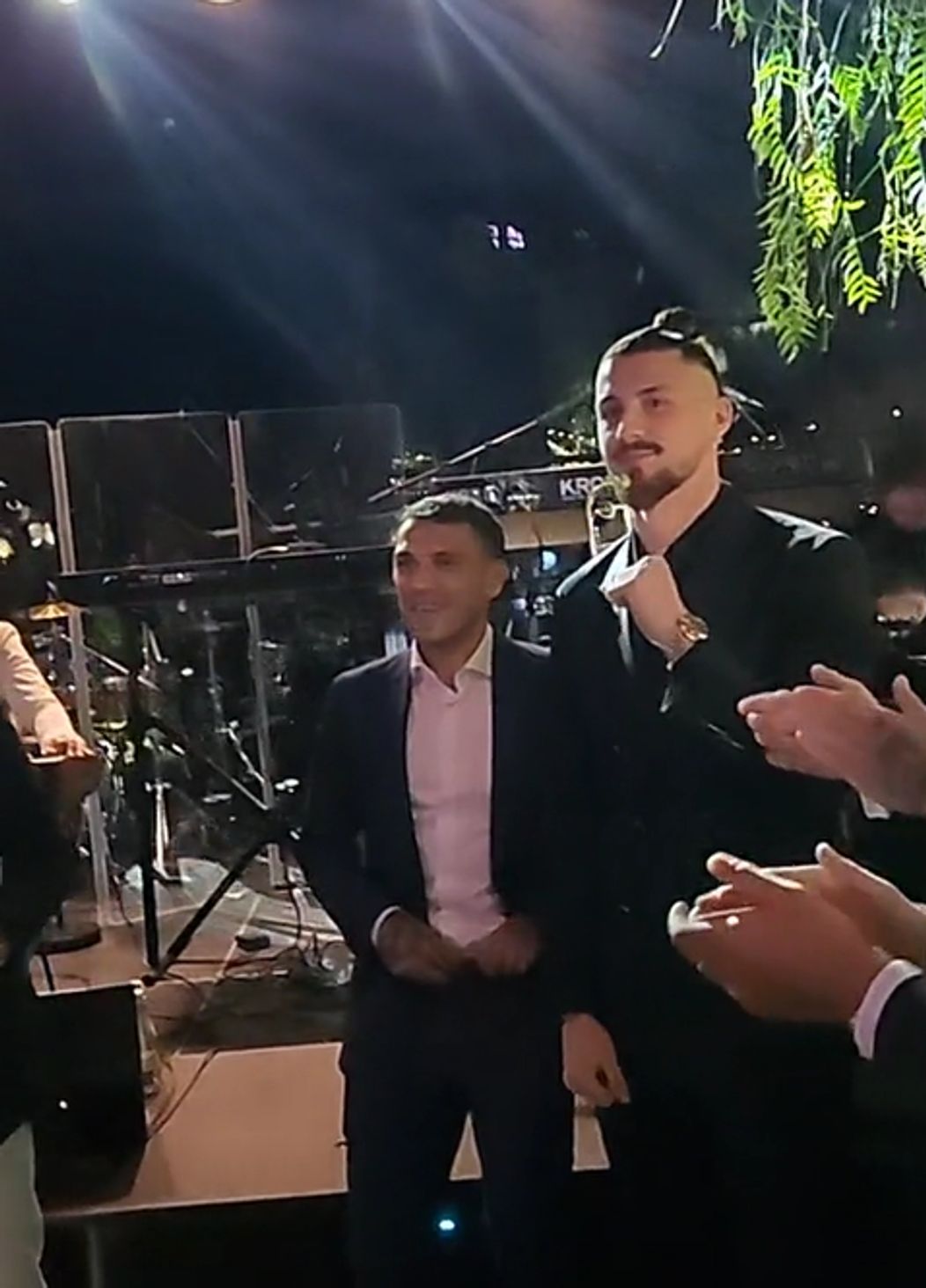 Imagini de la nunta lui Denis Drăguș cu Vanessa. Marius Șumudică le-a fost naș
