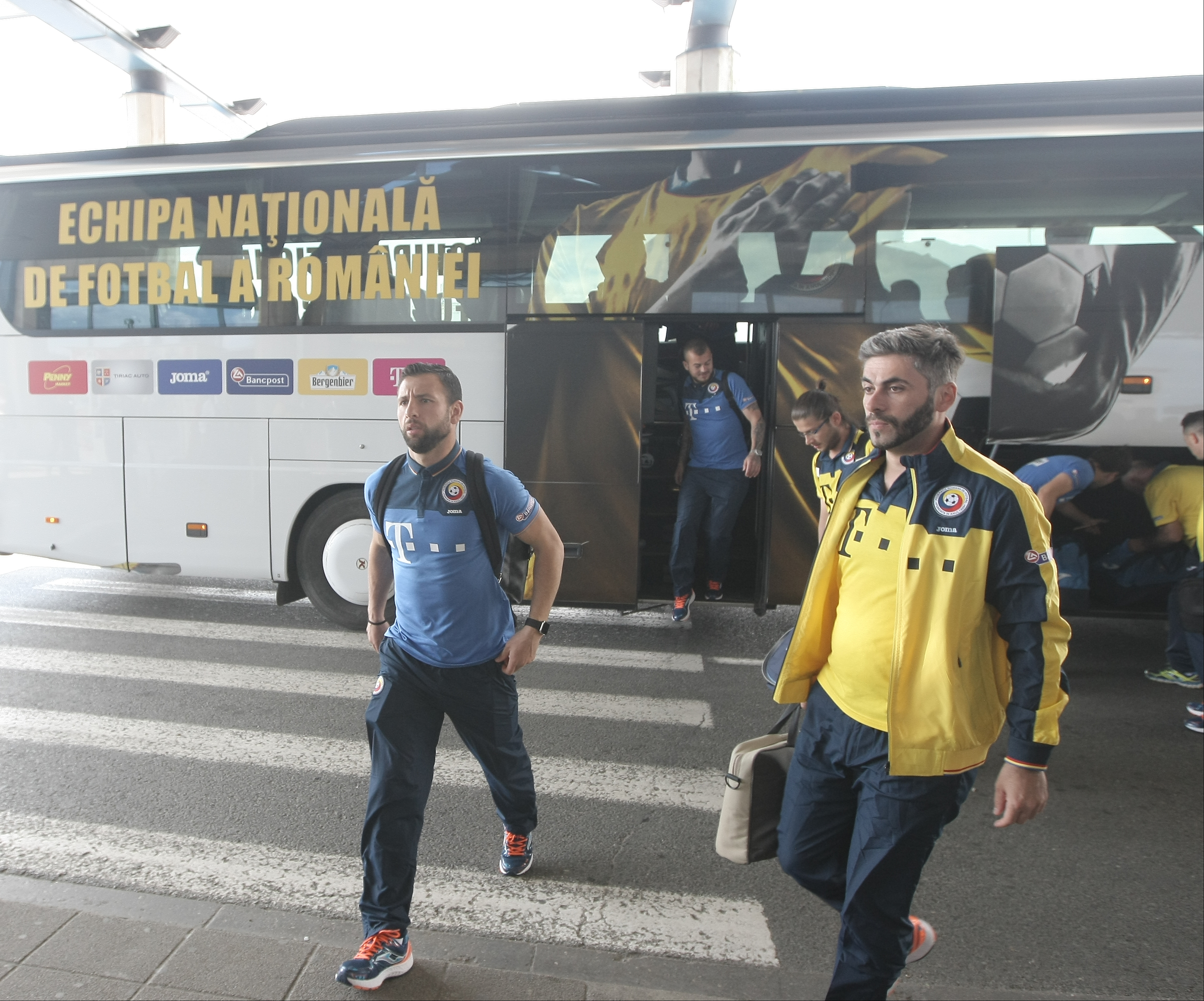 Anghel Iordănescu l-a luat pe Denis Alibec în cantonamentul din Italia. Selecționerul, absent | GALERIE FOTO