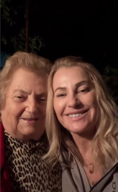 Acasă la mama Nadiei Comăneci. Cu ce bunătăți și-a așteptat doamna Ștefania-Alexandrina fiica: „Simplitatea e punctul dumneavoastră forte”