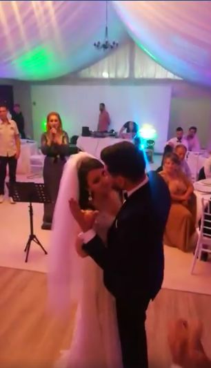 Alina Sorescu și Alexandru Ciucu, nași de cununie. Artista a făcut show la nuntă | FOTO & VIDEO