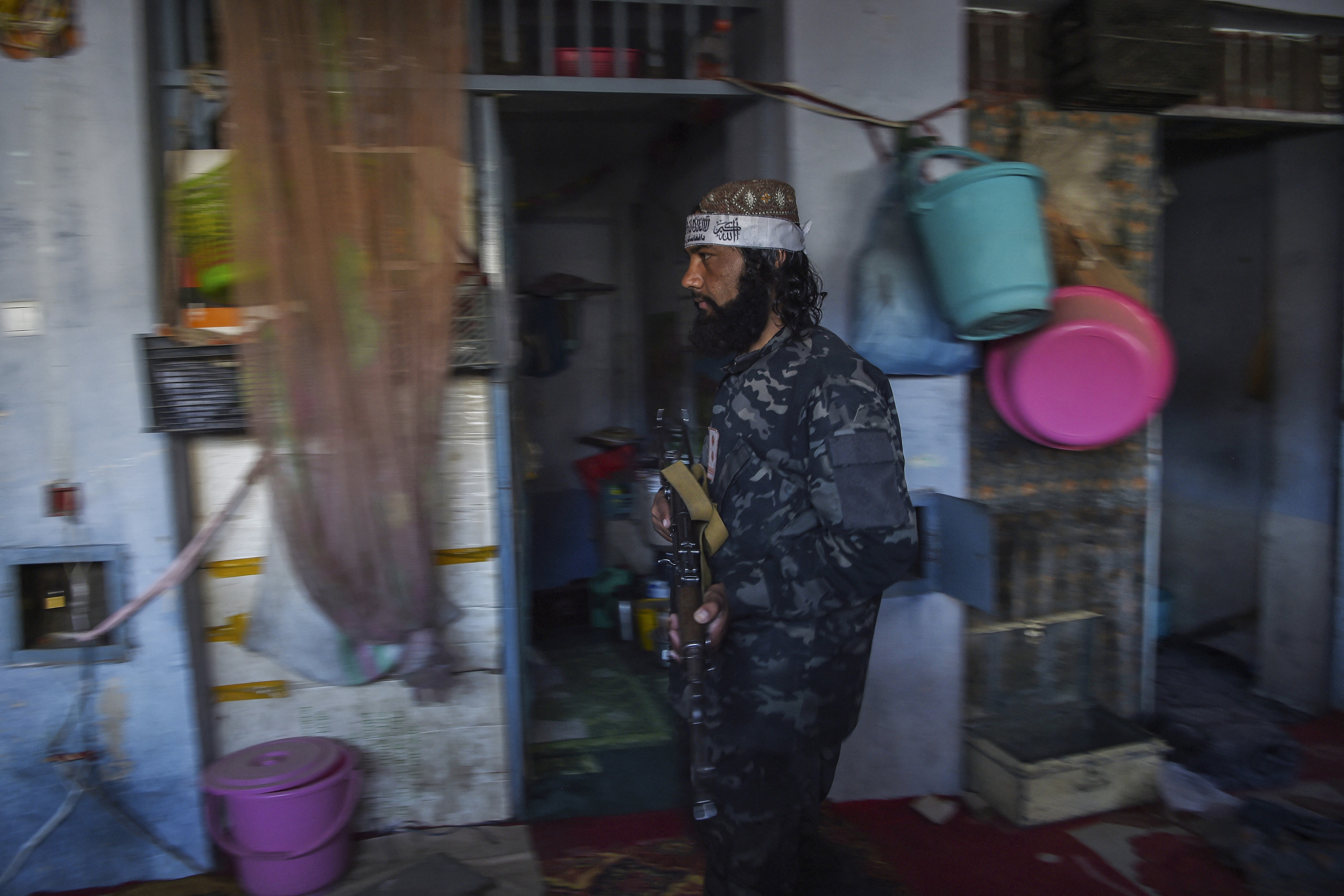 Infractorii deportați din Germania în Afganistan au fost duși în cea mai terifiantă închisoare din Kabul: „Fiecare zi acolo e ca un an”