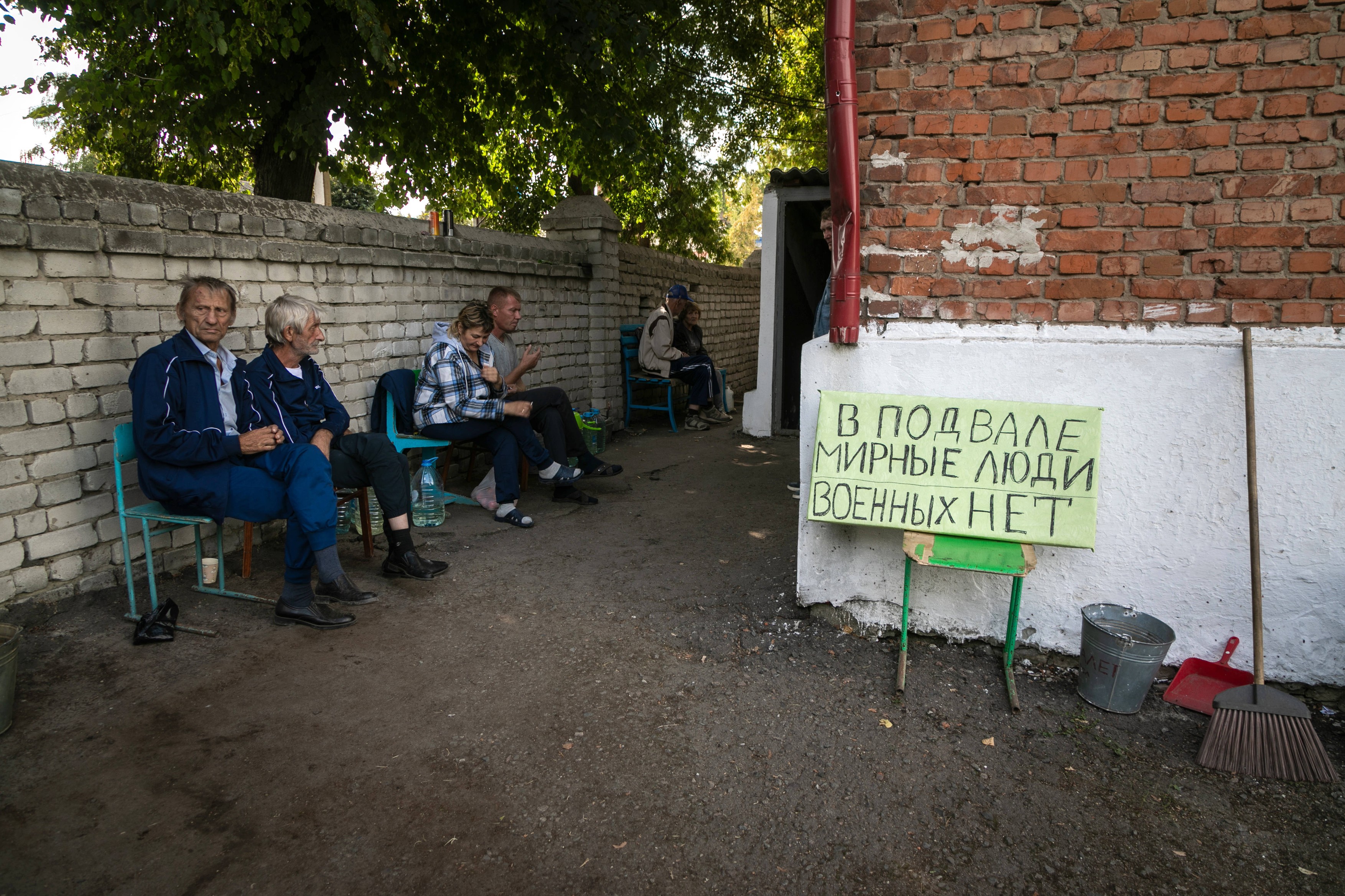 Mărturiile civililor din Sudja, orașul rusesc abandonat de Kremlin: „Putin să facă o înțelegere cu Zelenski al vostru. Vrem pace și armonie!”