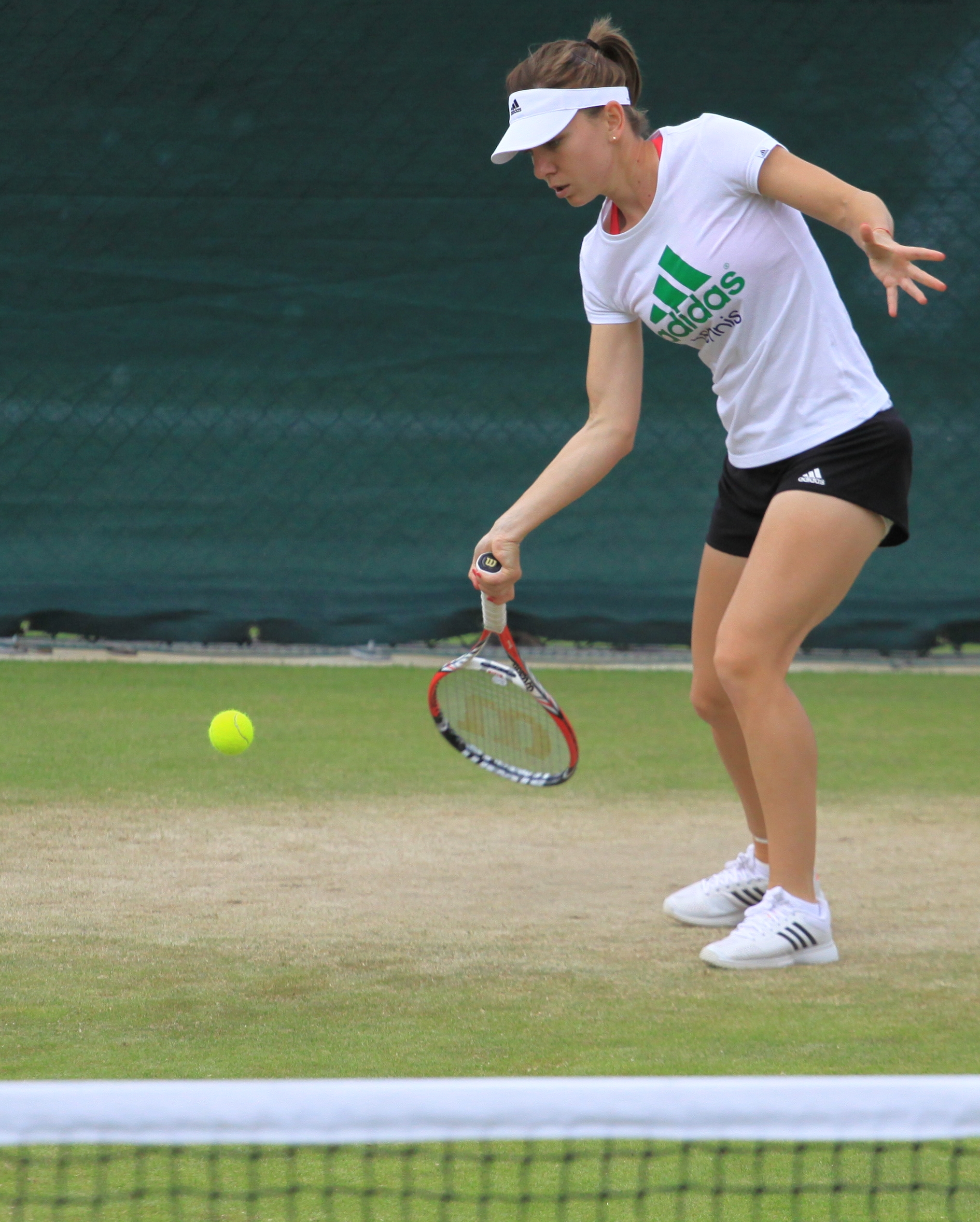 SUPER FOTO/ Simona Halep e în formă, debutează la Wimbledon!