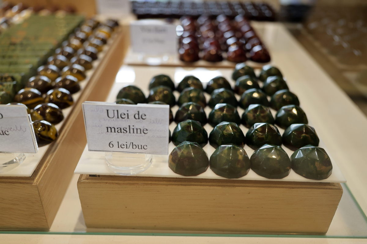 Chocolate Saga 2025: festivalul care sparge toate regulile la Biblioteca Națională. Ciocolată cu vin roșu, parfumuri de lux și praline cu ardei iute