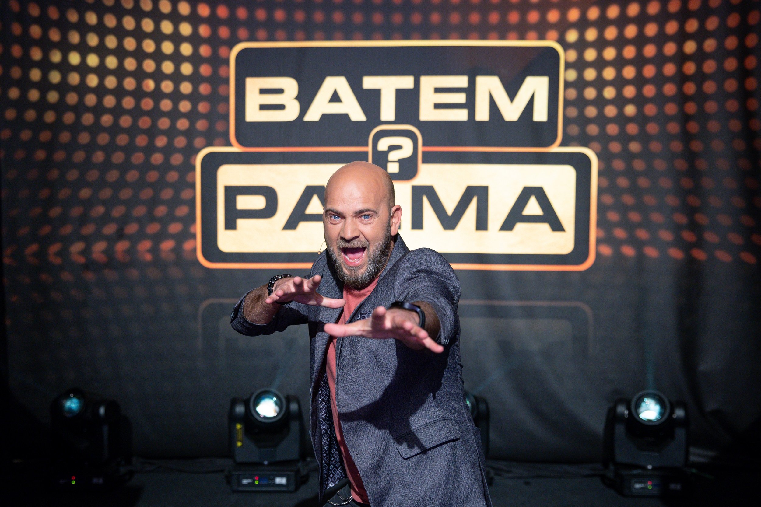 Cosmin Seleși a ajuns de urgență la spital: „Medicii sunt încă rezervați”. PRO TV a oprit filmările emisiunii „Batem palma”