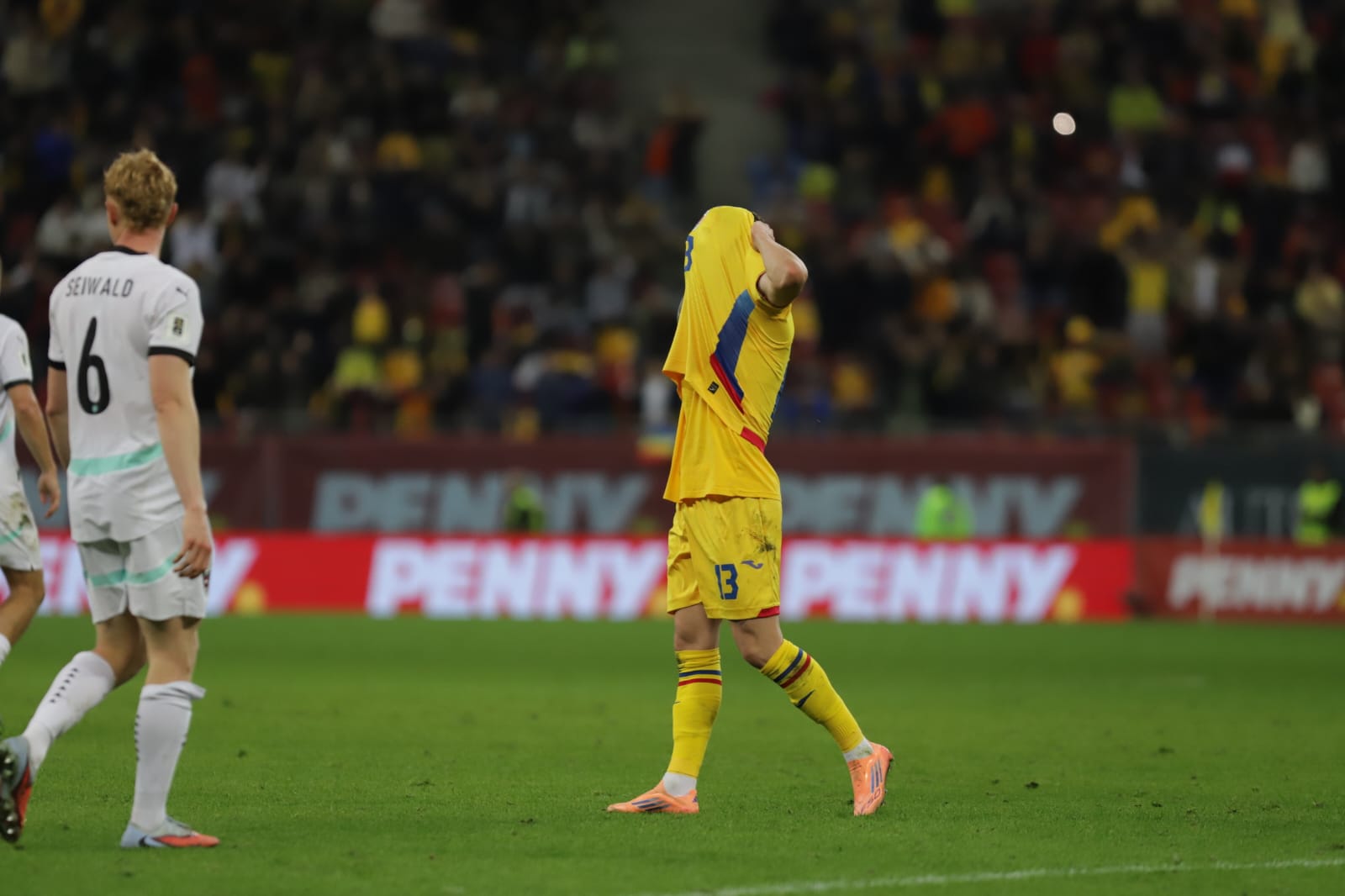 Cine e Teodor Ilincăi, tenorul care a cântat imnul „Deșteaptă-te, române!” înaintea meciului cu Austria, câștigat de România cu 1-0 și transmis de Antena 1